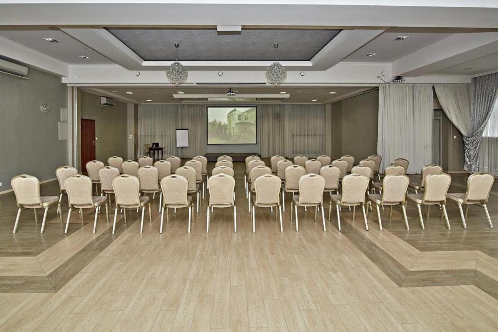 Hotel Soccer Sport Radomsko Exterior photo